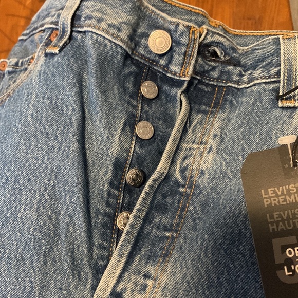 LEVIS 501’s Cropped - Picture 2 of 11